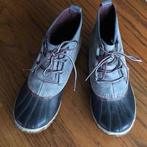 Sorel Gray and Black Lace Up Boots